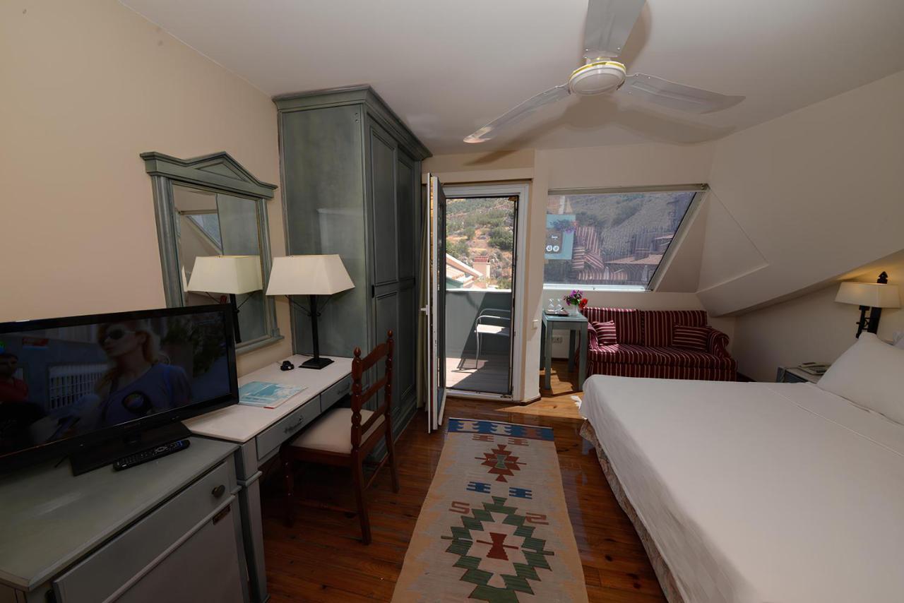 Small Double Room,1498789249:JPEG